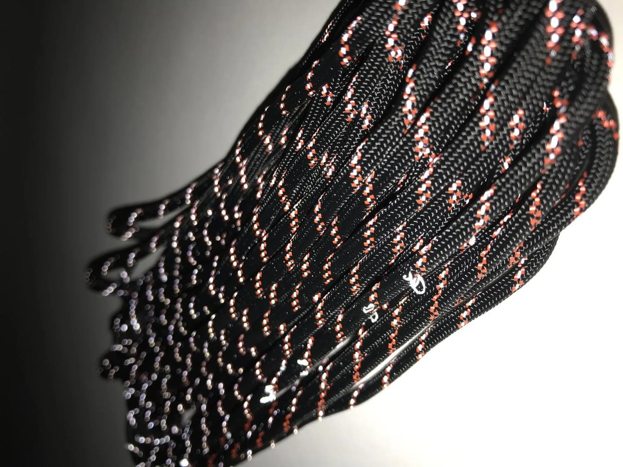 550 Paracord with Reflective Tracer - 35ft