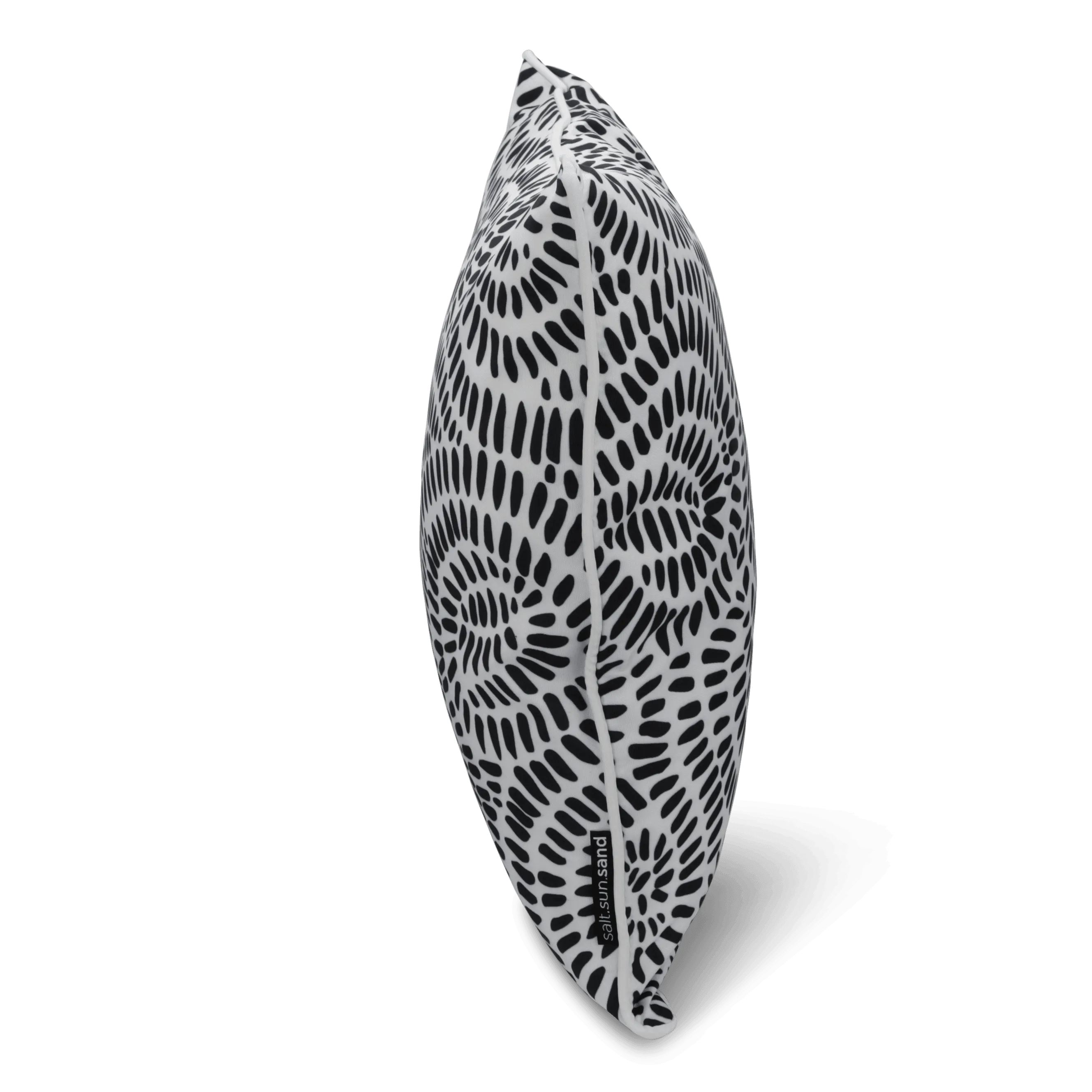 Bondi Touch - 45 x 45 cm Piped Cushion