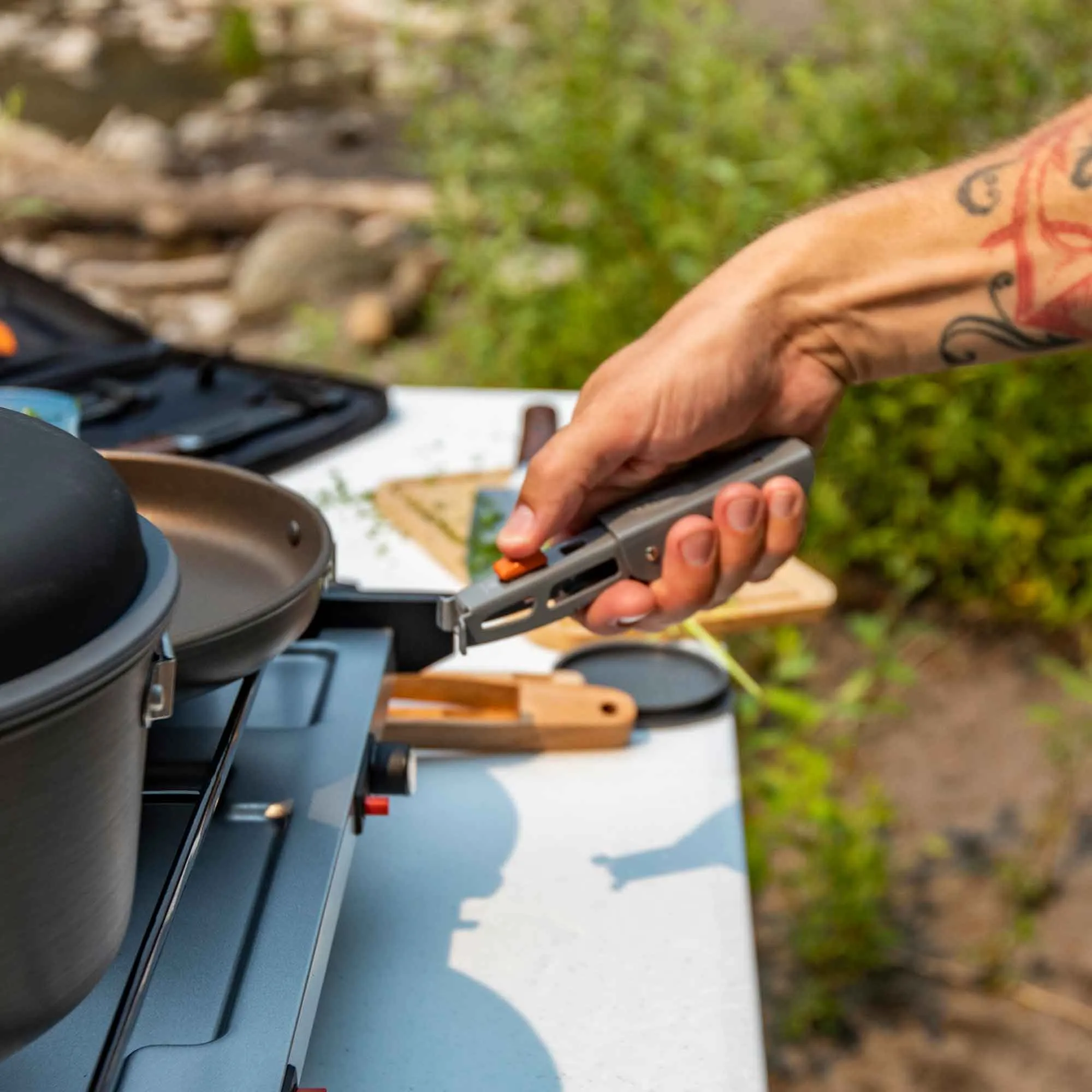 nForm Pot Gripper
