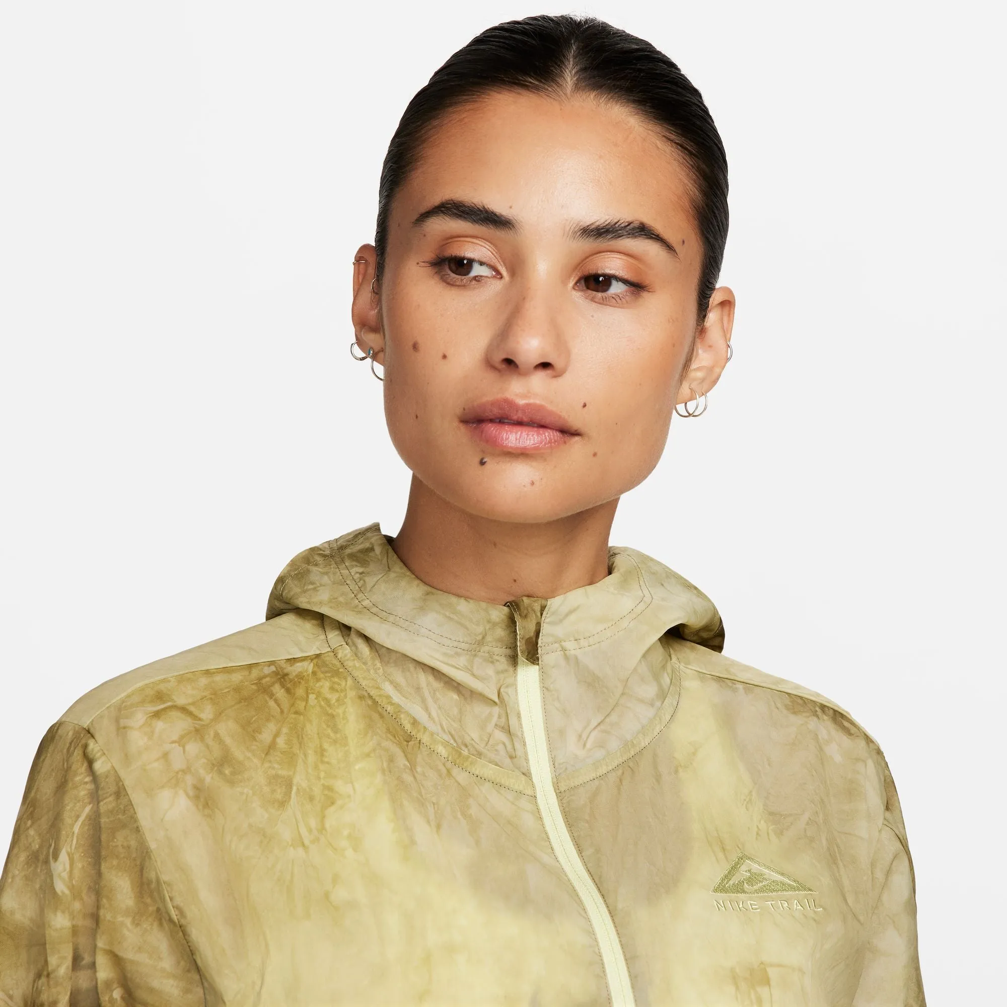 Nike Women's Repel Trail Running Jacket Neutral Olive / Luminous Green
