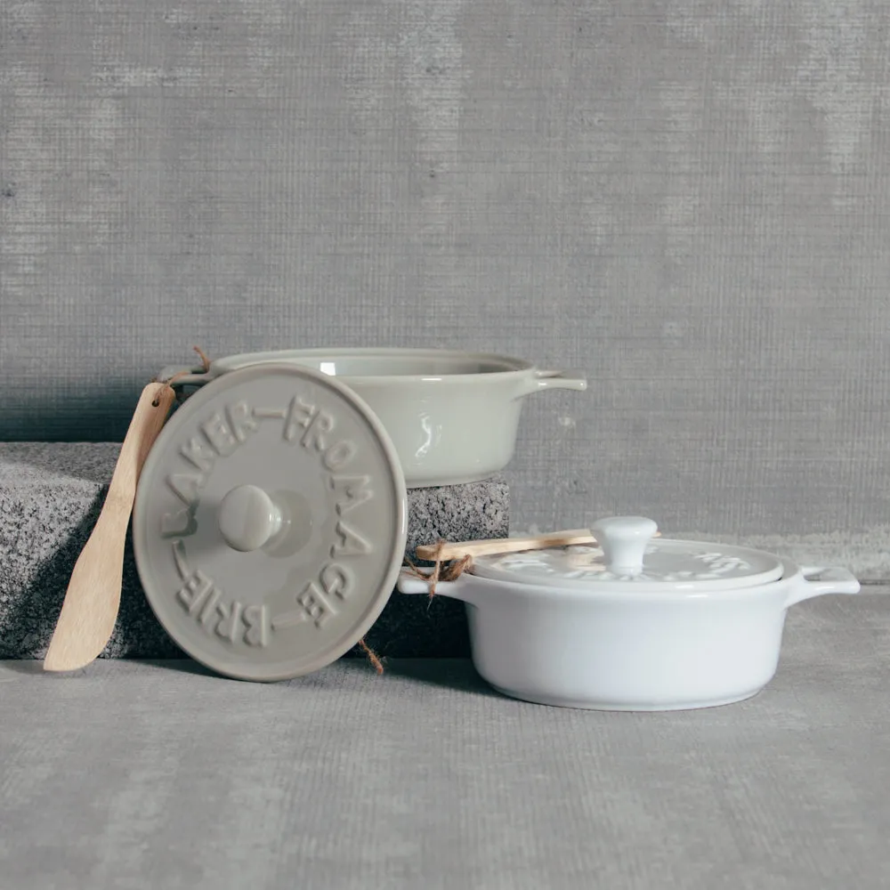 Stoneware Brie Baker W/ Wood Spreader (Olive Green)